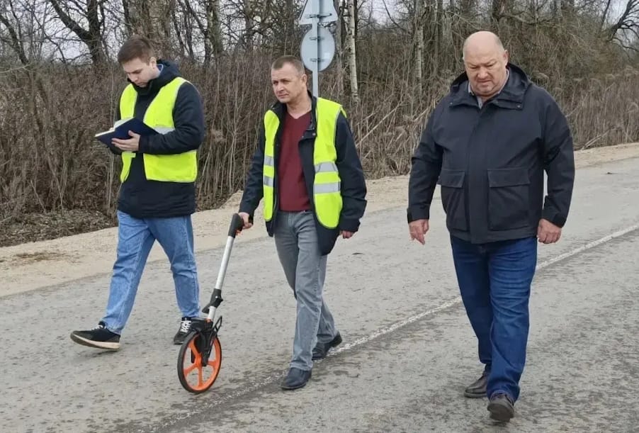 Общественники проинспектировали участки гарантийных дорог в Костромской области